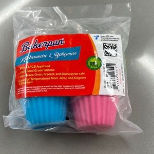 Bakerpan Silicone Mini Cupcake Liner